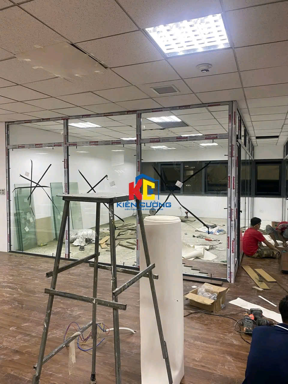 Làm vách nhôm kính tại Hồ Chí Minh